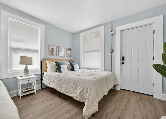 Country house Unit 8 Charming Hideaway Pensacola